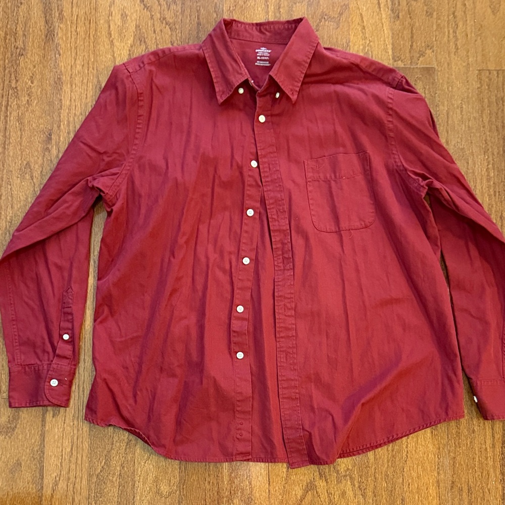 Dockers Men's Burgundy Casual Button Down Shirt